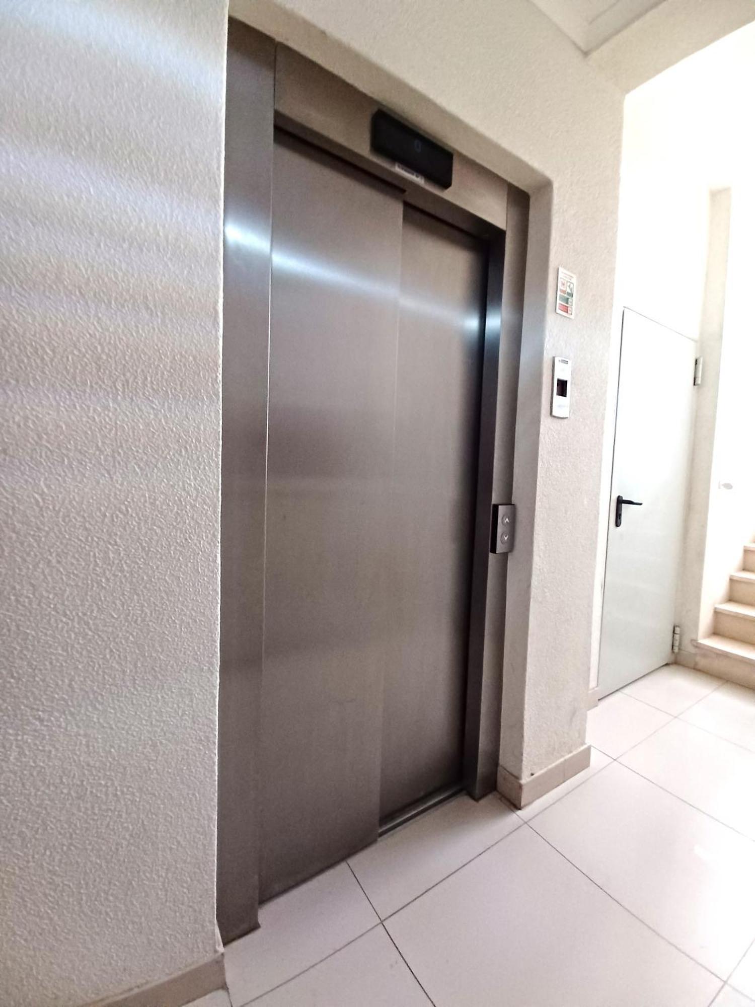 Edificio Lumina Sunshine Beach Apartment Portimão Extérieur photo